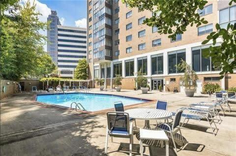 Вилла Atl Downtown 2Br King Bed Free Parking Lm1902 Атланта Экстерьер фото
